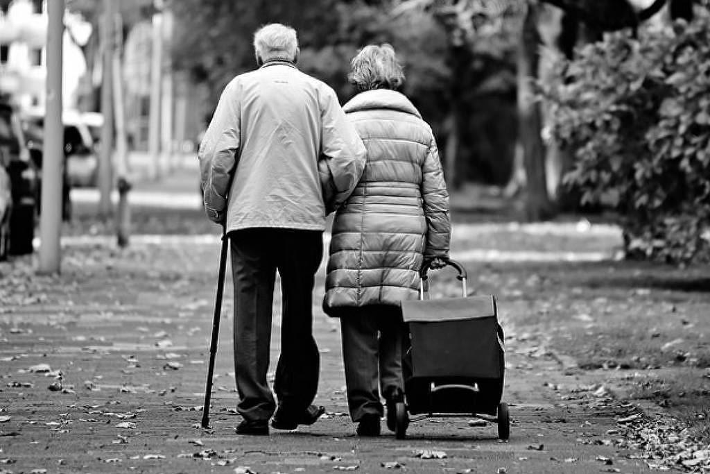 Idosos: Alta incidência de quedas expõe vulnerabilidade – 15/09/2025 – Equilíbrio e Saúde