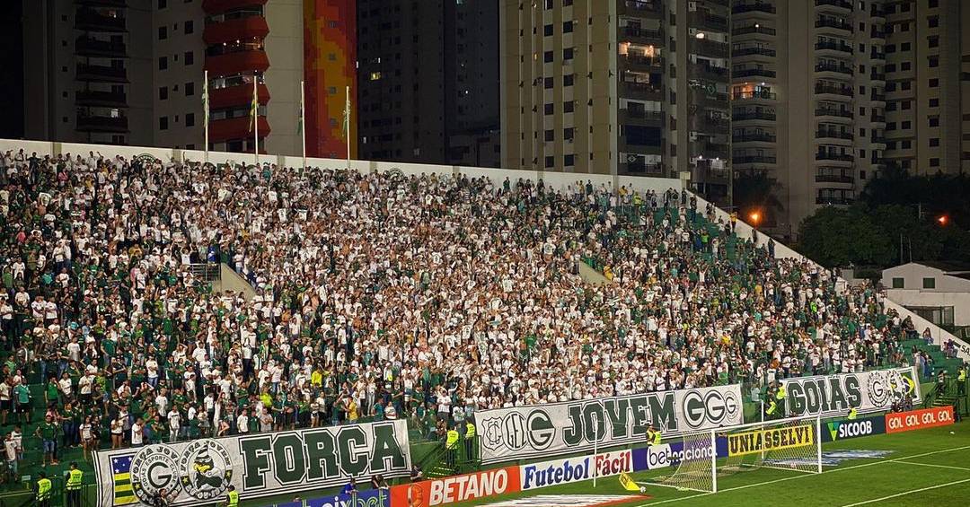 Goiás x CRB: onde assistir, horário e escalações