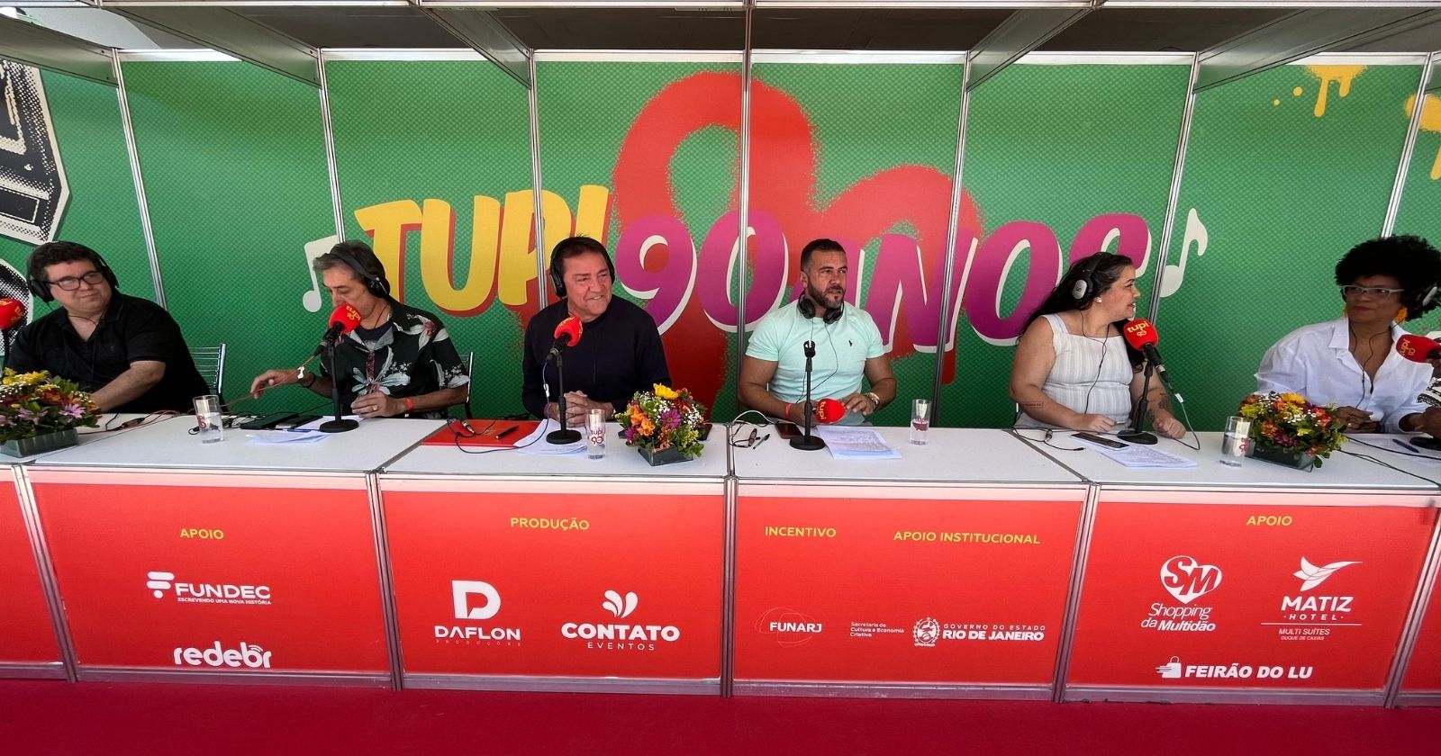 Ao vivo: Patrulha da Cidade e Samba Social Clube direto da festa de 90 anos da Tupi