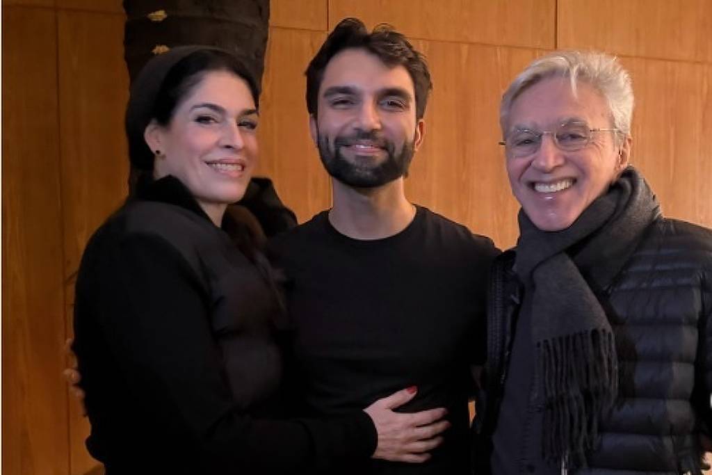 Após criticar Paula Lavigne, cantor Silva tem encontro com ela em clima amigável