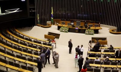 Projeto propõe suspensão do porte de arma para profissional de segurança afastado por problemas de saúde mental