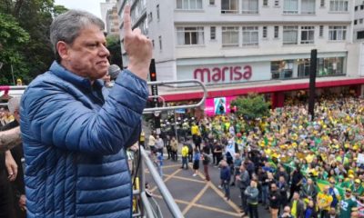 Tarcísio quer visitar Bolsonaro e articula anistia no Congresso