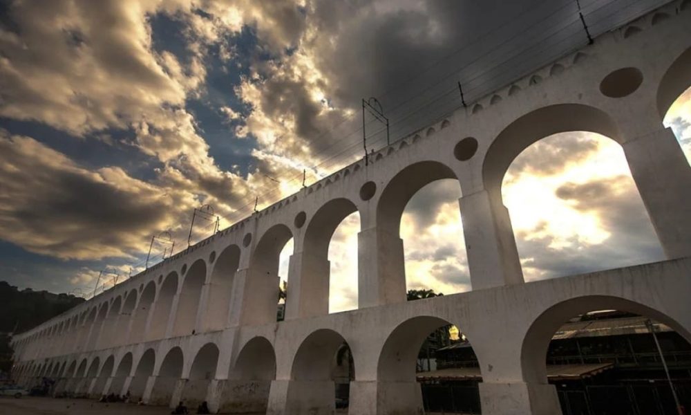 Chuva intensa e ventania marcam chegada da primavera no Rio