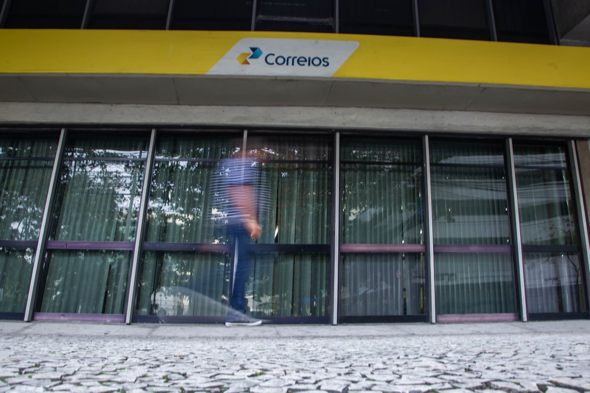 Correios passam a vender microsseguros por WhatsApp