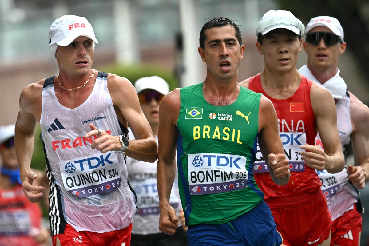 É campeão! Caio Bonfim faz história e conquista a medalha de ouro na marcha atlética 20km em Tóquio