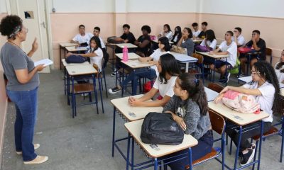 Educação RJ: Pesquisa mostra perda do poder de compra dos servidores em relação à cesta básica