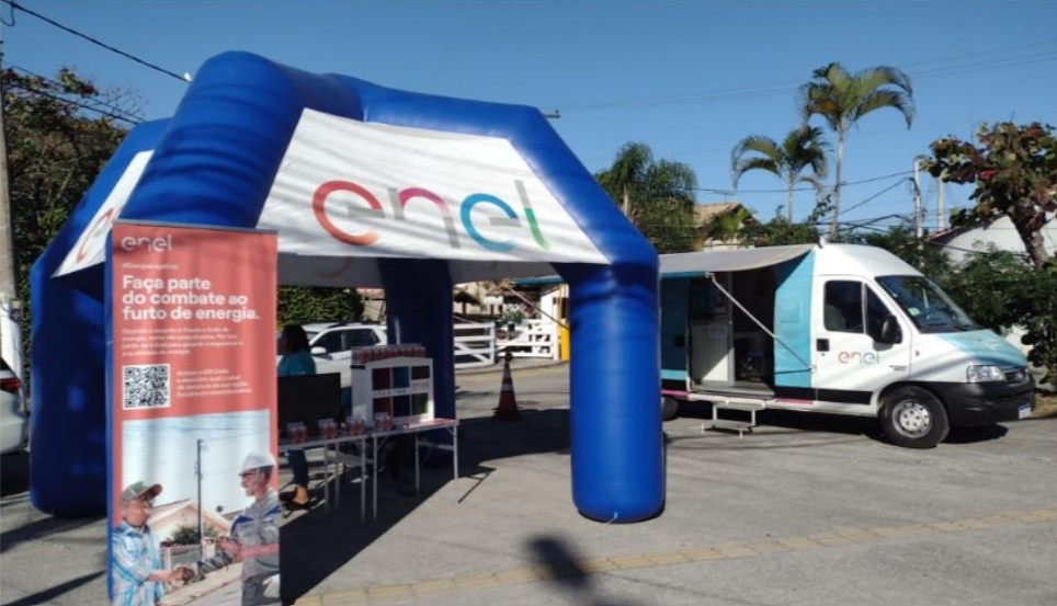 Enel Rio oferece atendimento móvel a clientes durante caravana Itinerante de Ações Sociais