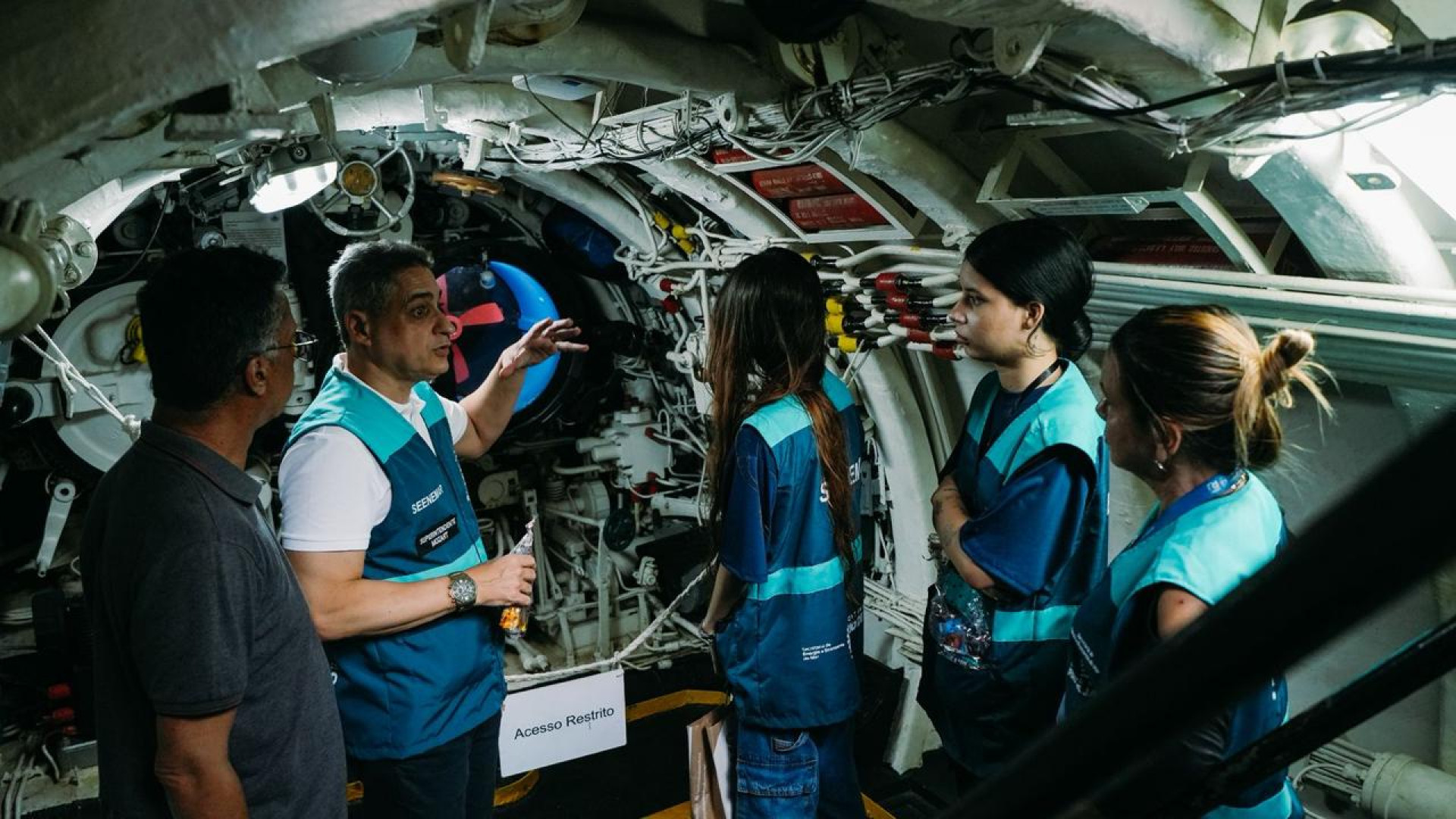 Estudantes da rede estadual de ensino participam de aulas a bordo de navio e visitam espaços marítimos do RJ – Diário do Rio de Janeiro