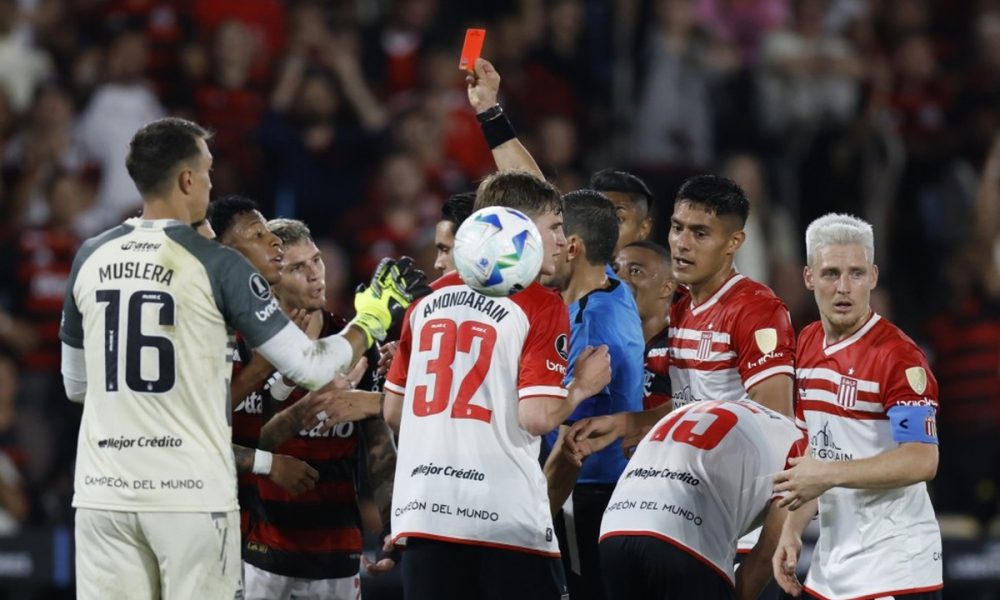 Flamengo diz que conseguiu anulação de expulsão e Plata está liberado para atuar em jogo de volta das quartas
