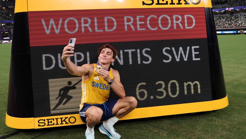Pela 14ª vez, Duplantis supera o recorde mundial de salto com vara