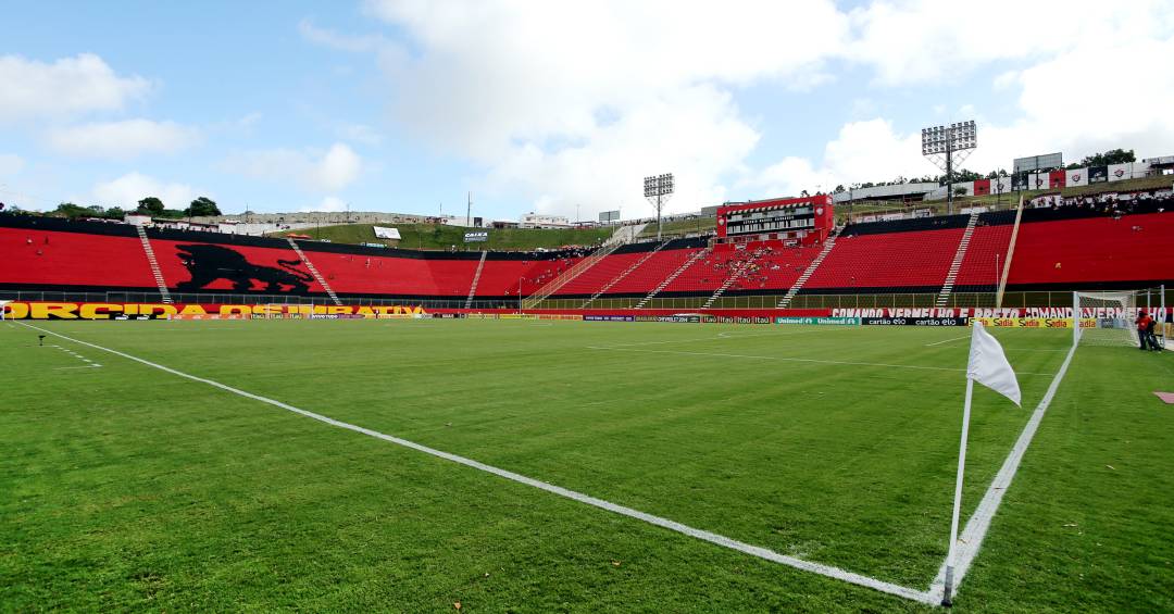 Vitória x Botafogo no Brasileirão: onde assistir, horário e escalações