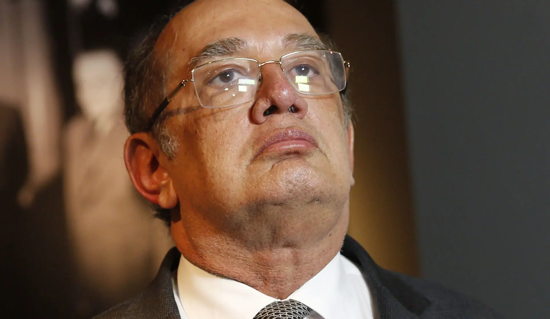 Gilmar Mendes cobra informações sobre Lei do Impeachment