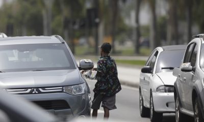 Informalidade entre jovens de 16 e 17 anos que trabalham recua ao menor nível da série histórica