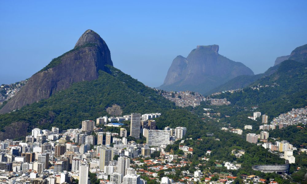 Moradora baleada no Morro Dois Irmãos pediu socorro desesperada em áudio: “Sangrando muito”