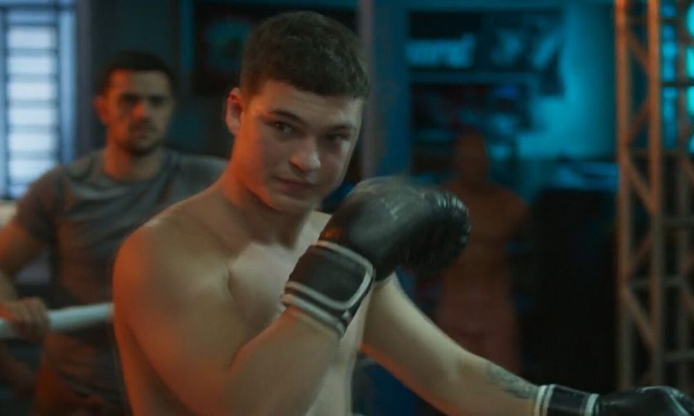 Nos resumos de ‘Dona de mim’, Lucas desmaia após competição