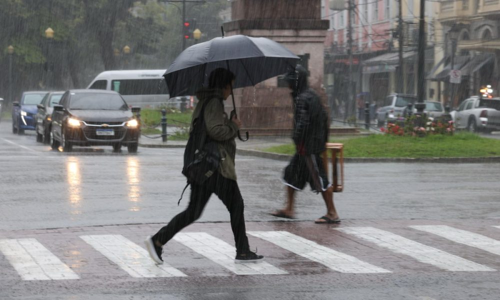 Petrópolis entra em estágio de observação por risco de chuva forte e ventos intensos