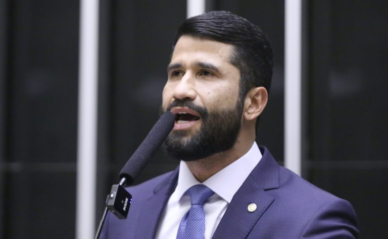 Comissão aprova criação de delegacias especializadas no atendimento a torcedores – Notícias