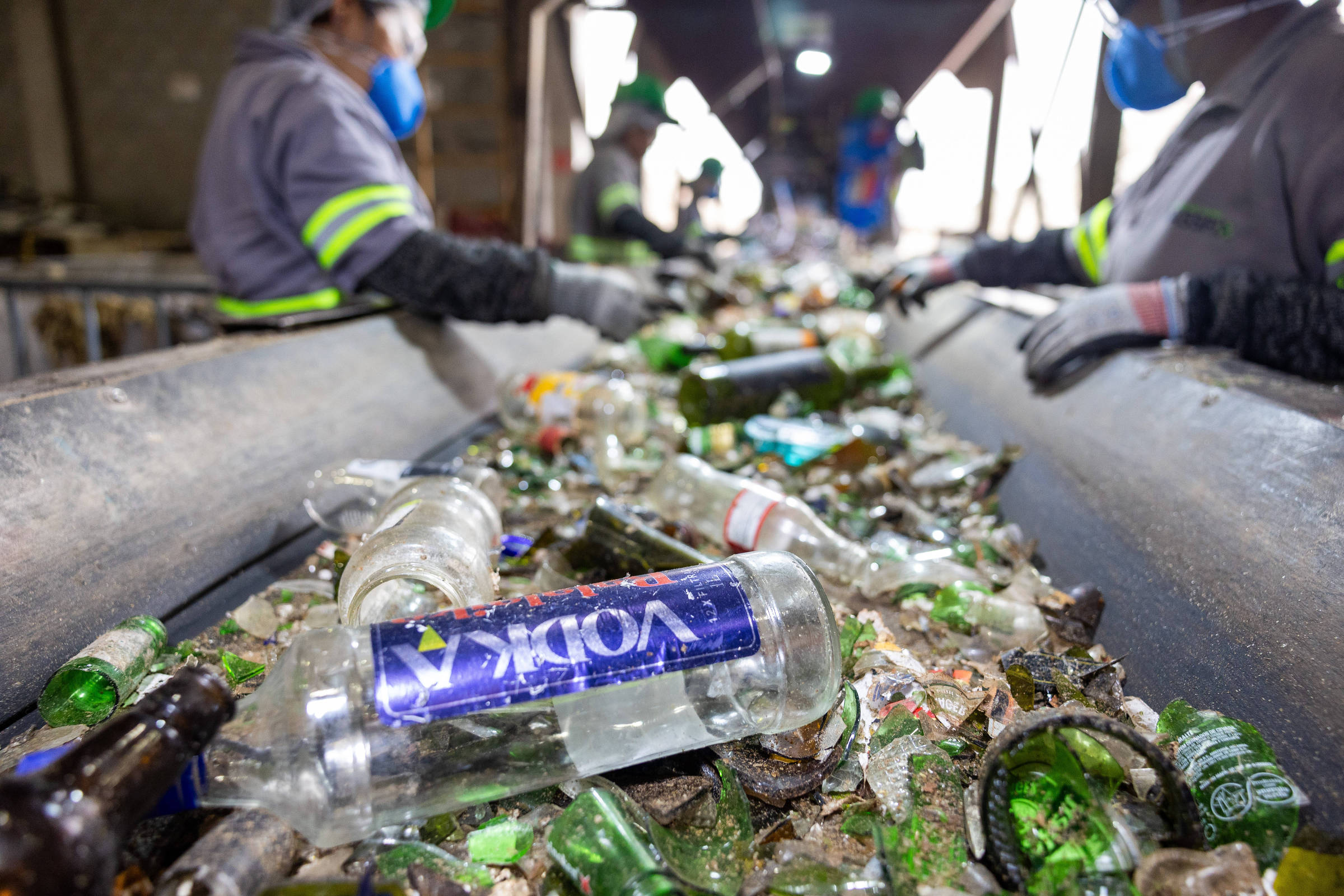 Metanol: controle de garrafas pode evitar falsificação – 02/10/2025 – Cotidiano