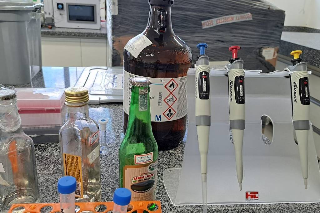 Pesquisadores desenvolvem método para identificar metanol – 06/10/2025 – Cotidiano