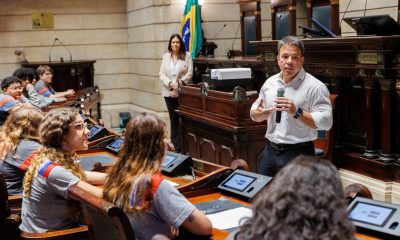 Alunos de escola da Zona Sul do Rio apresentam projeto de lei à Câmara Municipal visando gratuidade no transporte público; entenda – Diário do Rio de Janeiro