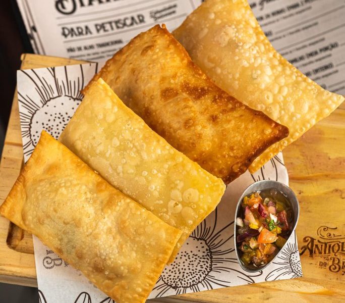 Antiquário do Breganha lança tábua de degustação especial para o Dia do Pastel – Diário do Rio de Janeiro