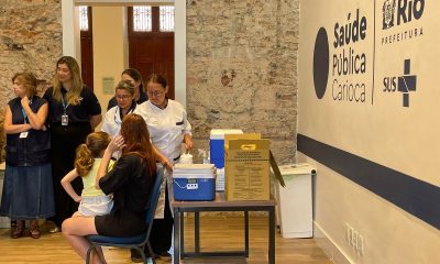 Caderneta em dia: campanha de multivacinação para crianças e adolescentes começa no Rio