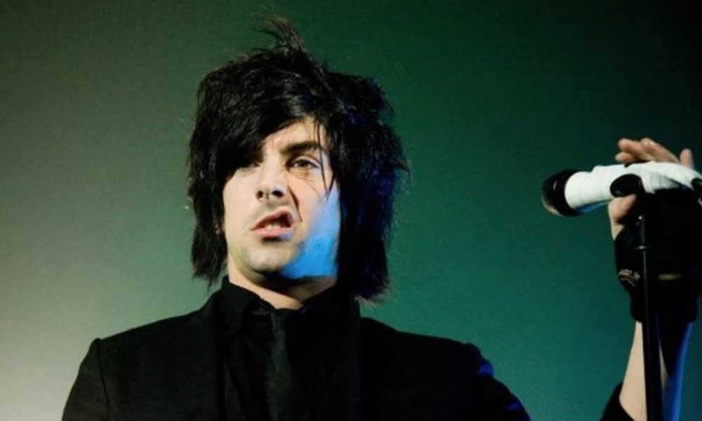 Dois detentos são presos pelo assassinato de ex-vocalista de banda de heavy metal em prisão na Inglaterra