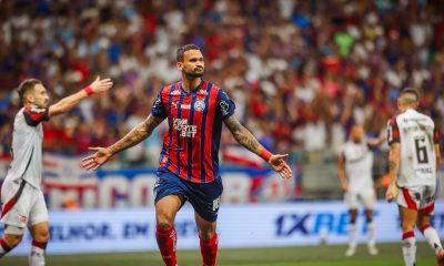 Flamengo tem dois expulsos, é derrotado para o Bahia e perde a liderança do Brasileirão