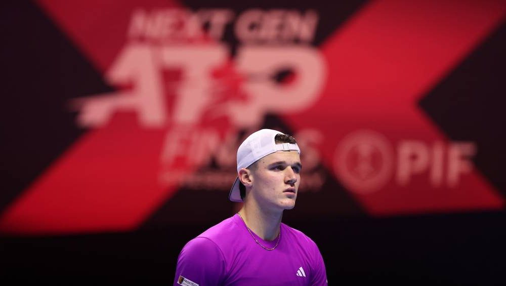 Na Basiléia, adversário de João Fonseca desiste e brasileiro avança sem jogar