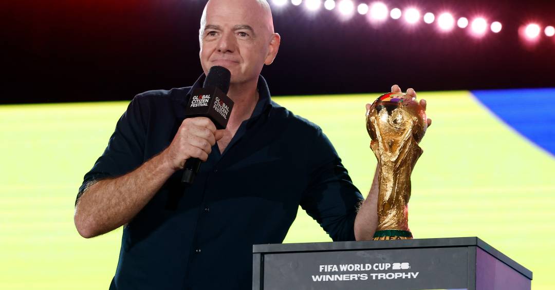 Por que Infantino sugeriu realizar a Copa do Mundo em março ou outubro?