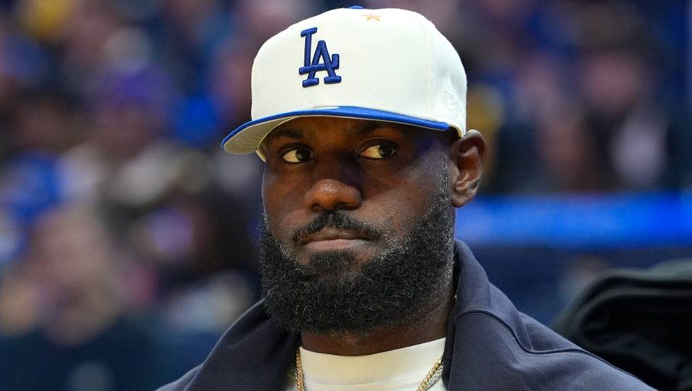 LeBron James é chamado de ‘cafona’ após ação comercial | VEJA Gente