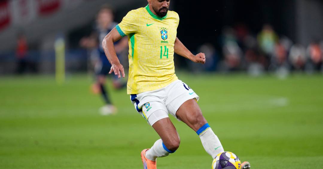 Quem é Fabrício Bruno, zagueiro que falhou na derrota do Brasil