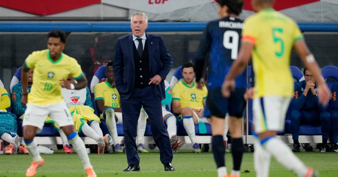 Ancelotti tira peso de falha de Fabrício Bruno: “Erro maior foi da equipe”