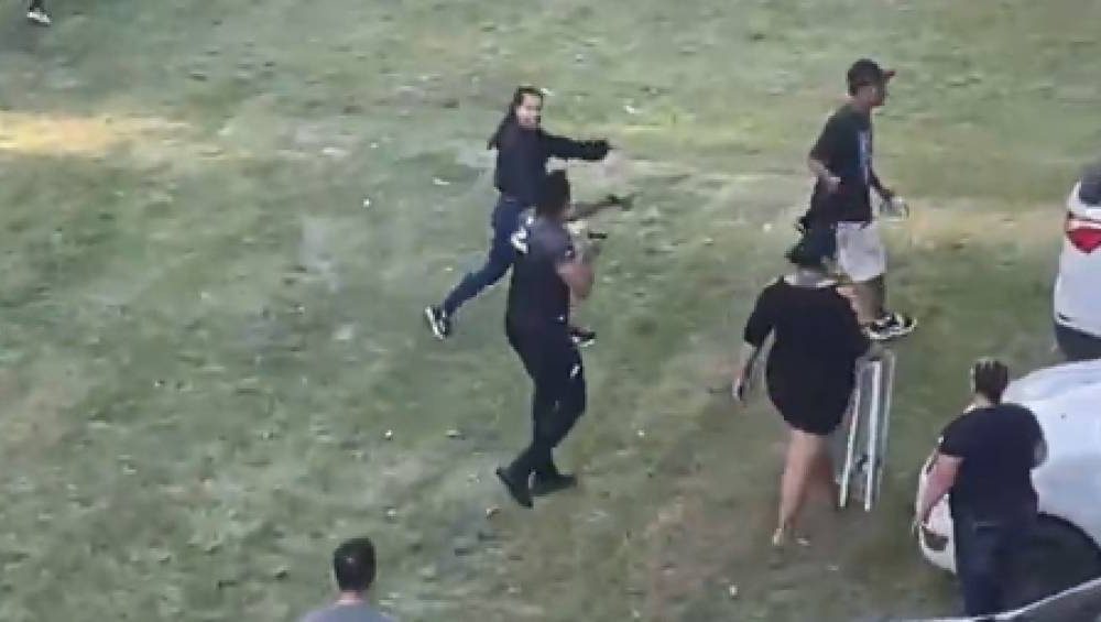 Quarto árbitro saca arma após confusão em jogo no Rio Grande do Sul; confira vídeo