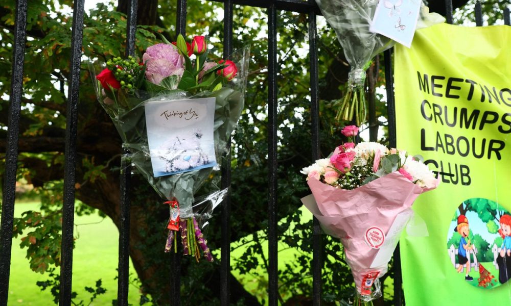 Manchester United e Manchester City prestam homenagem às vítimas de ataque à sinagoga
