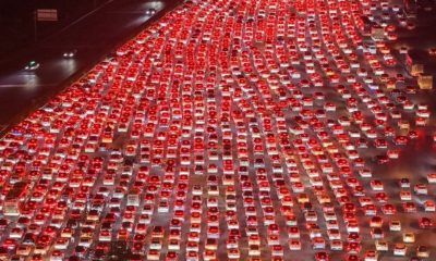 Megaengarrafamento reúne dez milhões de carros após feriadão na China