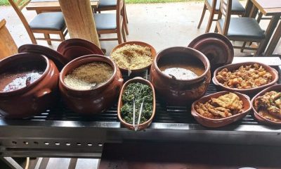 Mulher é presa suspeita de matar o pai com feijoada envenenada