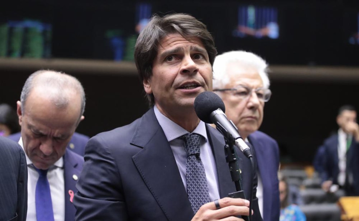 Reforma administrativa prevê ‘escada’ para salários de prefeitos