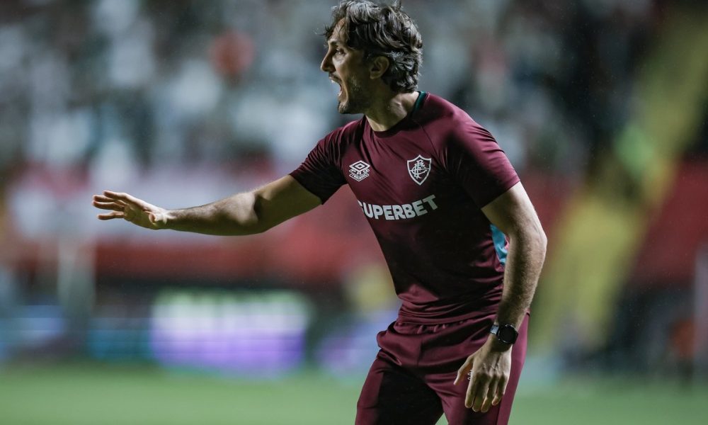 Zubeldía lamenta empate com Sport e justifica ausência de jovens jogadores dos relacionados: ‘Difícil em um elenco grande’