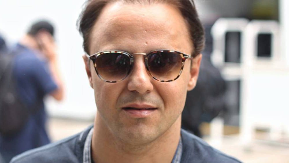 Felipe Massa chega ao tribunal em Londres e cobra R$ 455 milhões por título perdido na F1