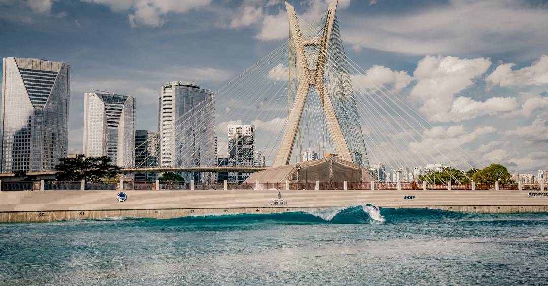 São Paulo ganha a primeira praia de ondas