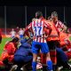 Jogadora do Atlético de Madrid cai desacordada e sofre traumatismo craniano na Champions