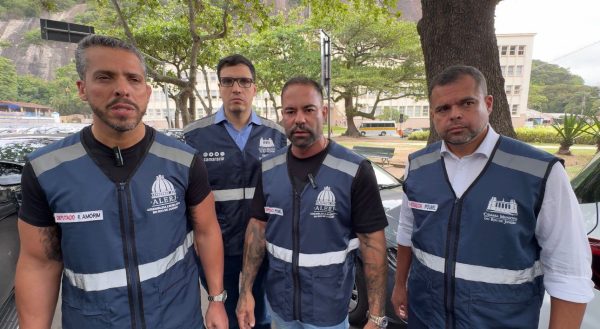 Deputados e vereadores do PL coíbem atuação de flanelinhas no entorno do Pão de Açúcar