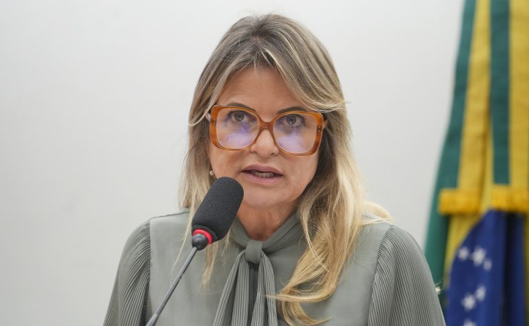 Debatedores defendem identificação biométrica de recém-nascidos em comissão da Câmara – Notícias