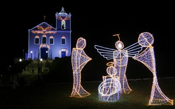 TCE vai investigar R$ 11,3 milhões gastos pela Prefeitura de Saquarema em decoração de Natal