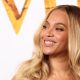 Beyoncé se torna oficialmente bilionária em 2025, diz Forbes