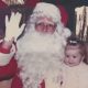Famoso Quem: Você reconhece essa famosa no colo do Papai Noel?