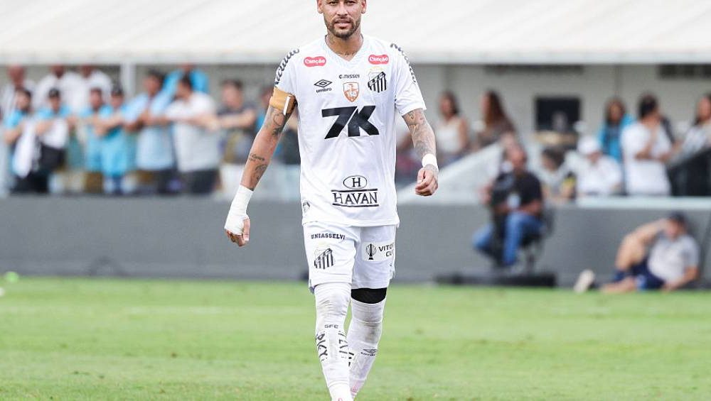 De olho na Copa, Neymar curte férias em Miami e deve passar por cirurgia | VEJA Gente