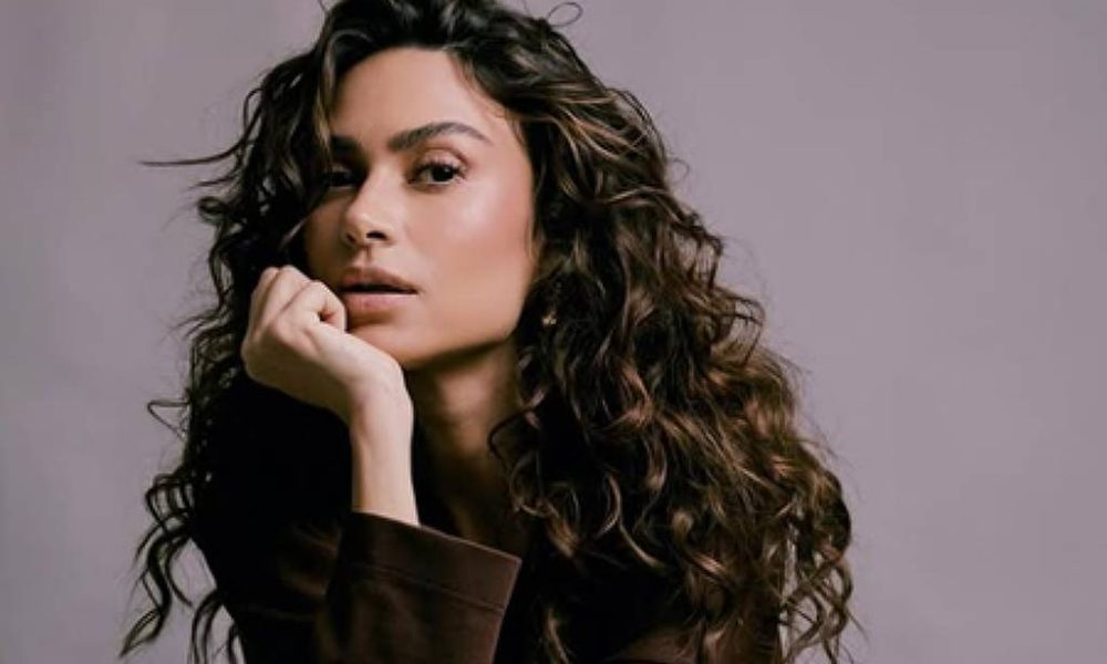 Thaila Ayala relembra trauma com o Natal e conta como a maternidade transformou a data
