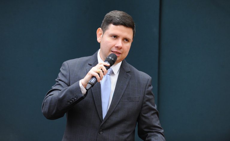 CBF estuda regras para profissionalizar árbitros de futebol, afirma dirigente – Notícias